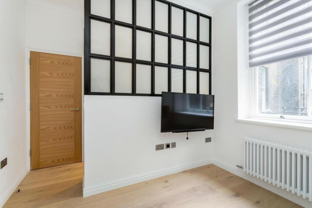 Modern Chelsea Flat, 3Bd 2Bath, With Parking Leilighet London Eksteriør bilde